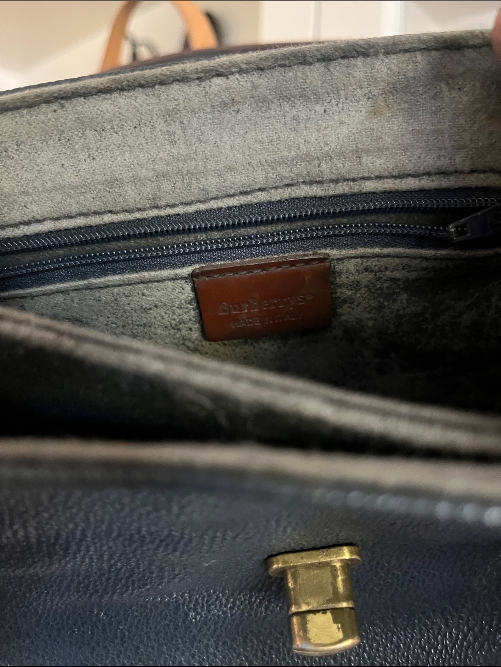 Vintage Burberry - Navy with Brown Trim Leather Shoulder bag - Picture 4 of 5